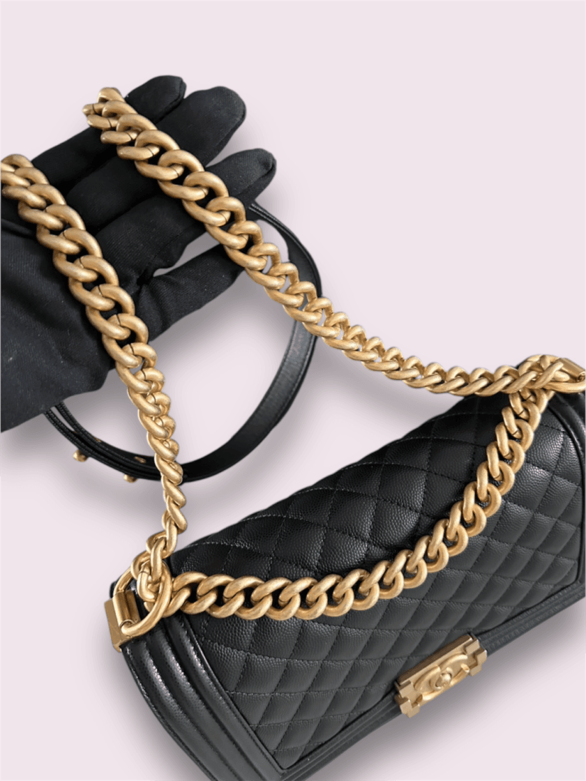 Chanel boy 10 Black caviar holo 30 GHW
